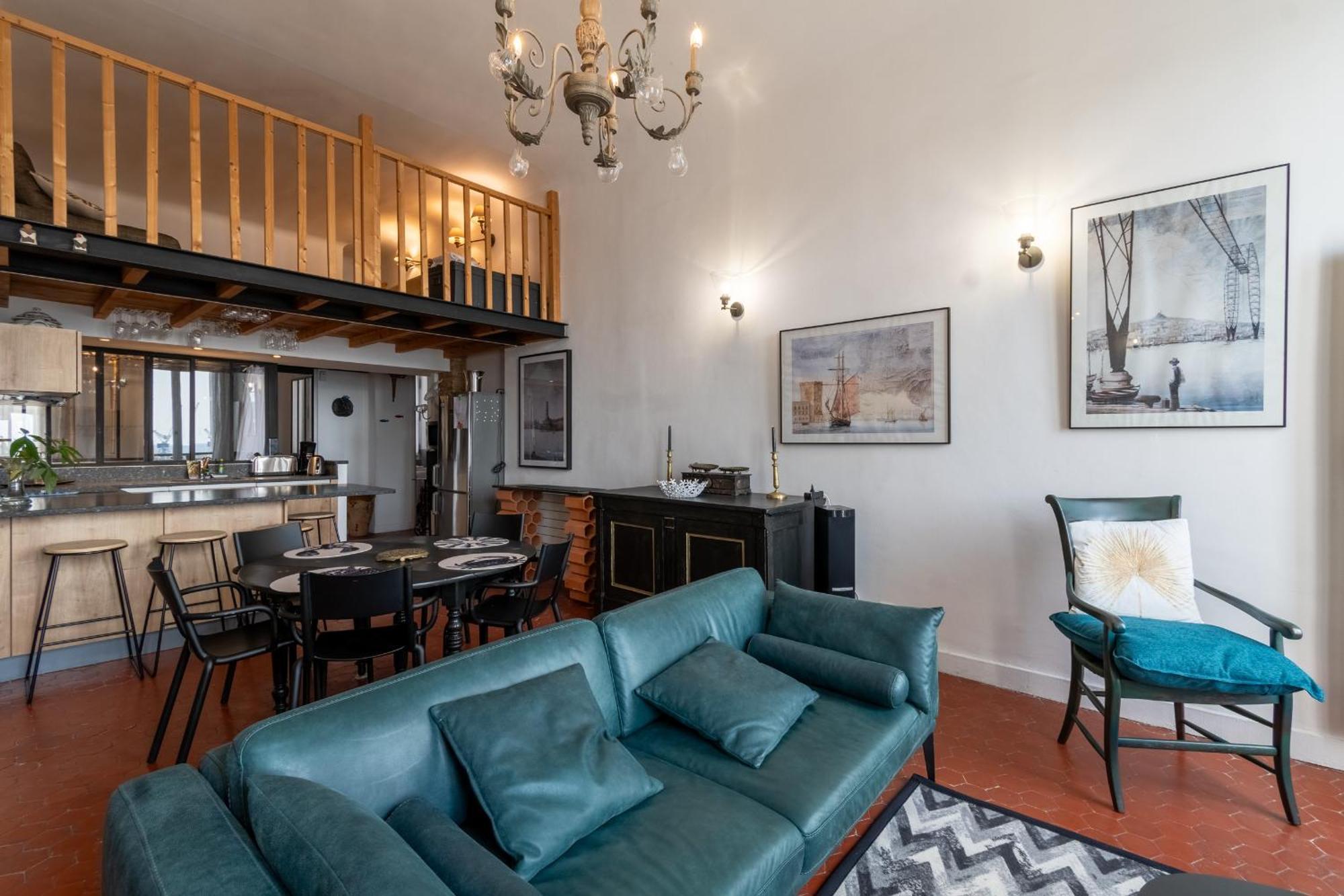 A 50m Et Face A La Mer, Proche Vieux Port -4 A 5 Pers - Classe 4 Etoiles - 80m2 Apartment Marseille